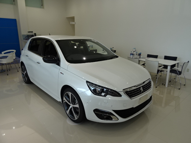 展示車入れ替え