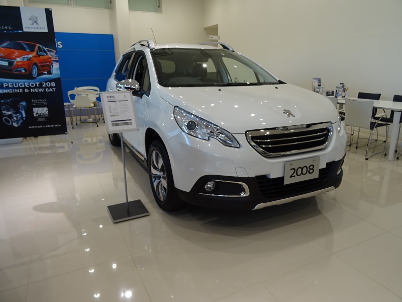 展示車入れ替え