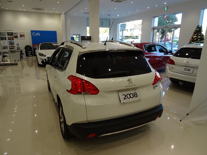 展示車入れ替え