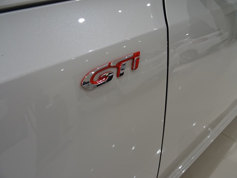 展示車入れ替え