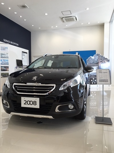 展示車入れ替え