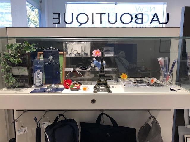 ブティック模様替え