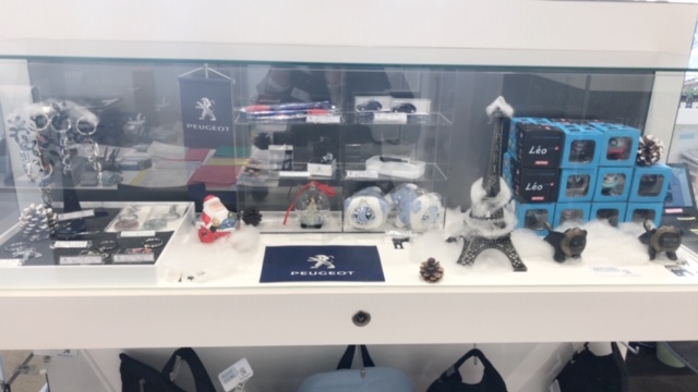 ブティック模様替え