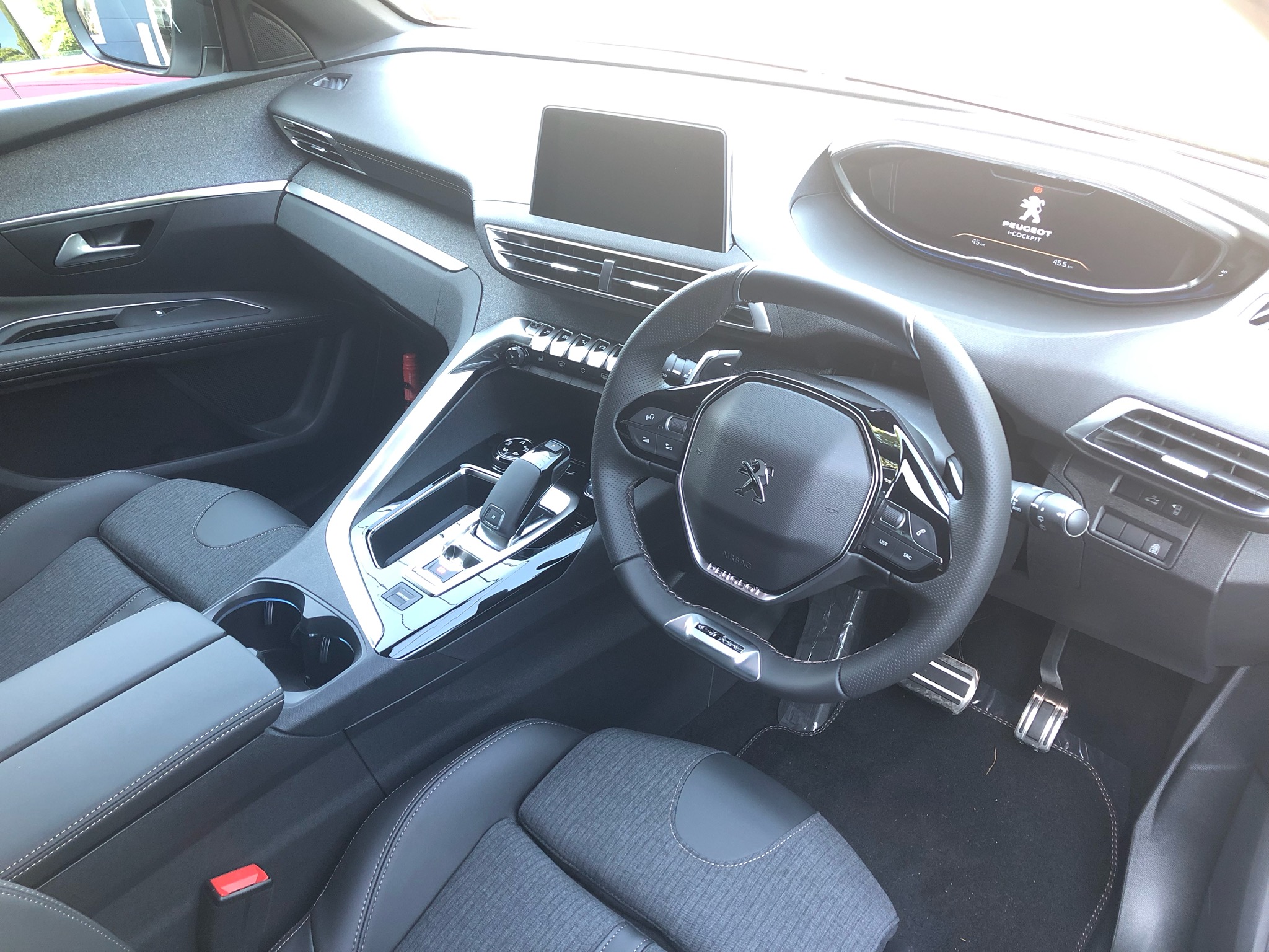 3008 GT-LINE 8AT試乗車