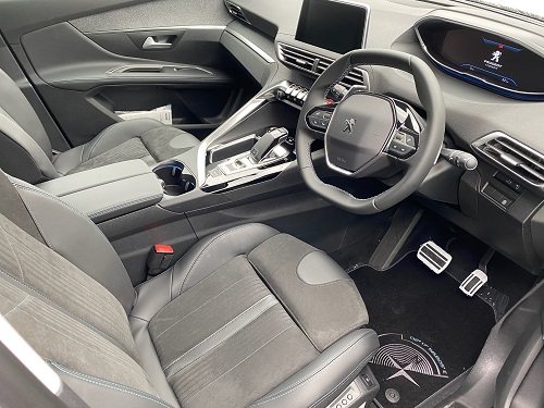 NEW★試乗車【5008】