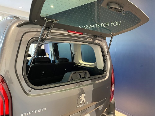 ガラスのみ開きます！