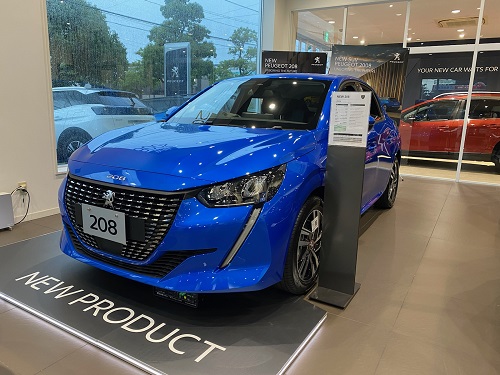 展示車入れ替え