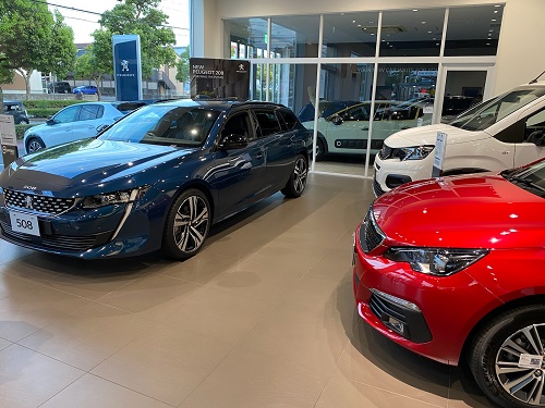 展示車入れ替え