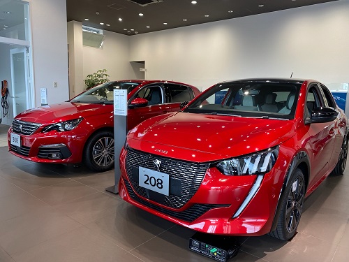 展示車入れ替え