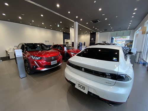 展示車入れ替え