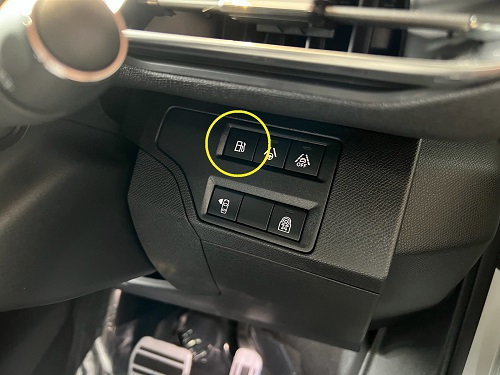 3008 HYBRID4 の給油口