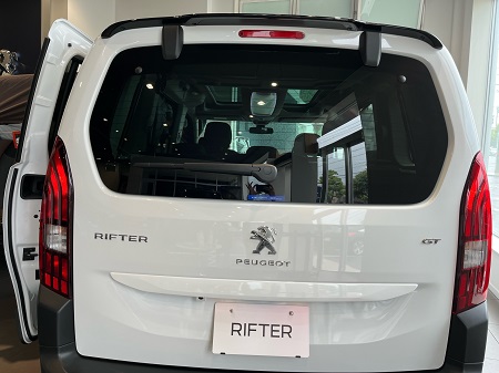 荷物の出し入れ楽々♪