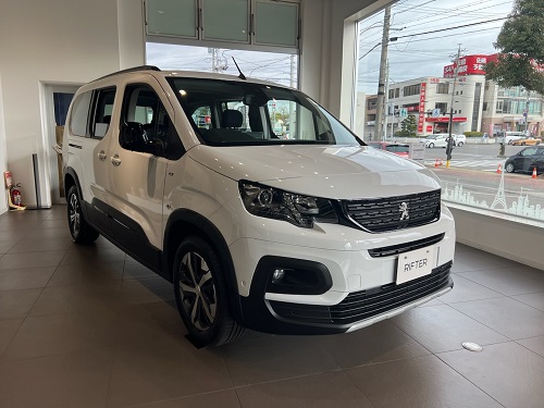 真っ白なショールーム☆