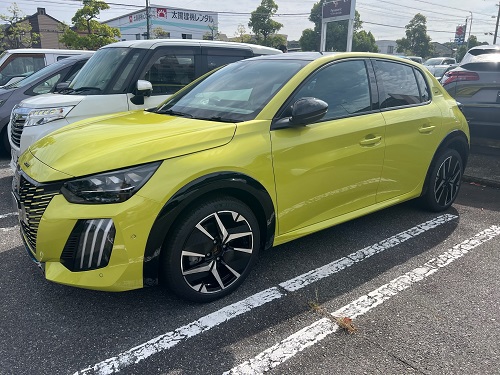 NEW208 Debut!!　＆　展示車入れ替え