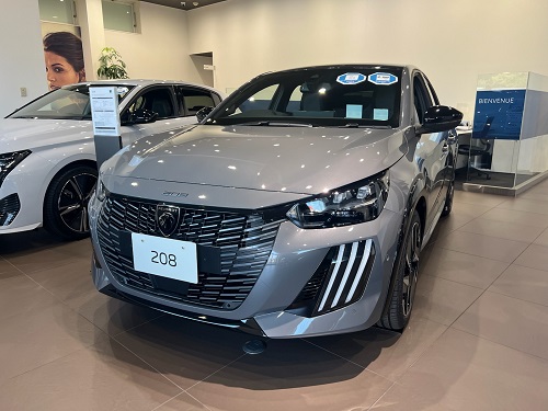 展示車入れ替え～NEW208～