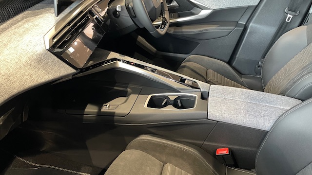 3008　パノラミックI-COCKPIT