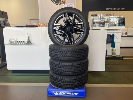  3008 スタッドレスタイヤセット最終値下げ