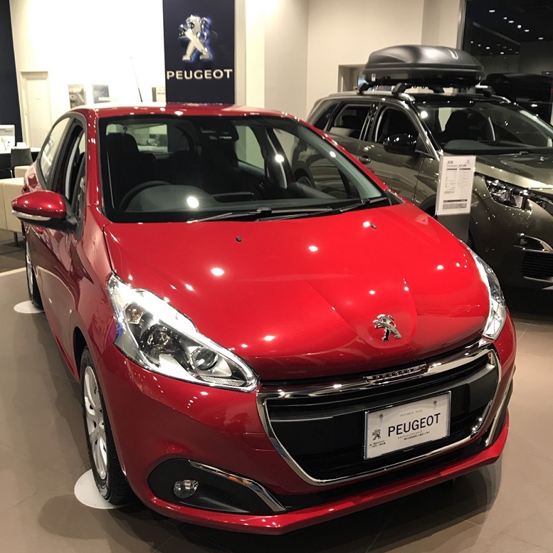 展示車入れ替え