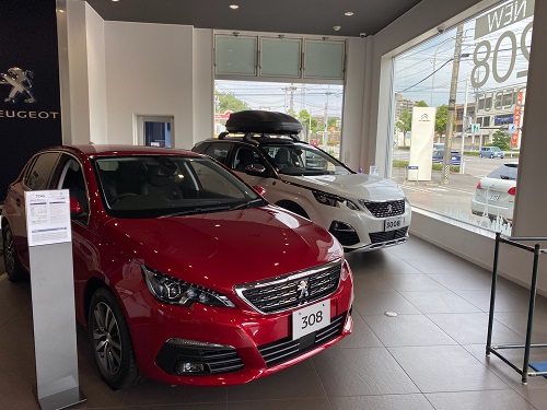 展示車入れ替え