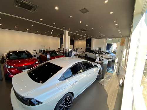展示車入れ替え