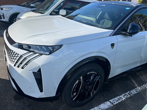 e-3008ご試乗いただけます☺